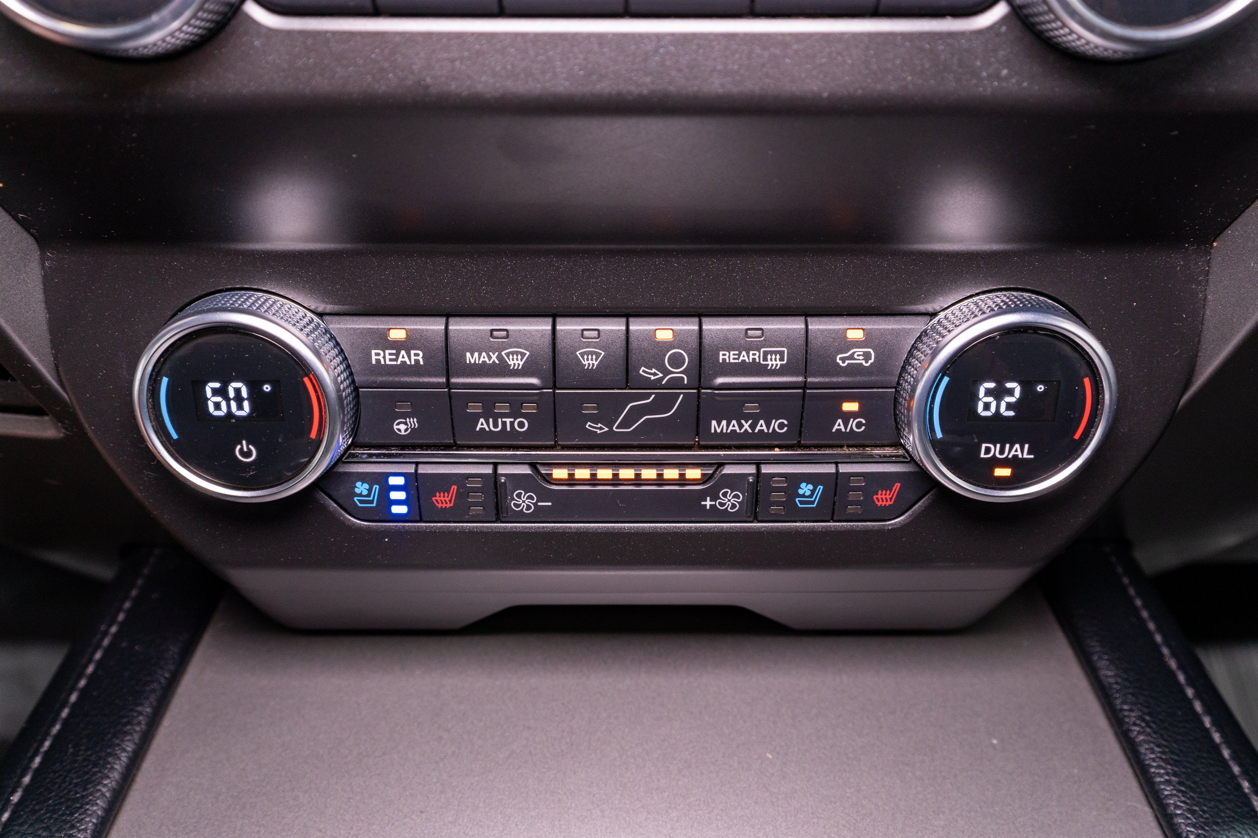 Used 2019 Ford Expedition Max XLT w/ Equipment Group 202A RWD image 21