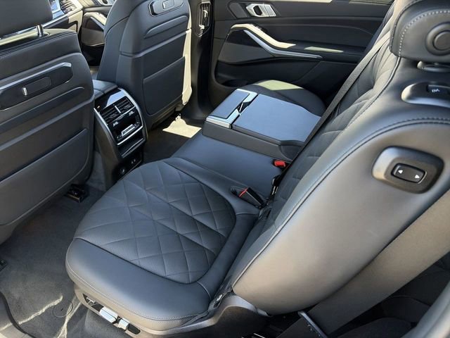 Certified 2025 BMW X7 xDrive40i w/ M Sport Package image 18