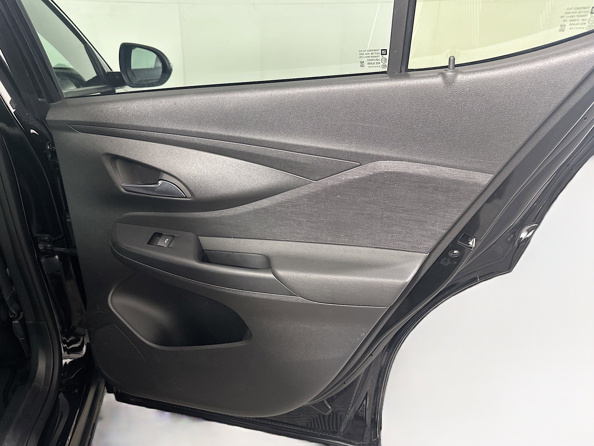 Used 2025 Buick Envista Preferred image 29