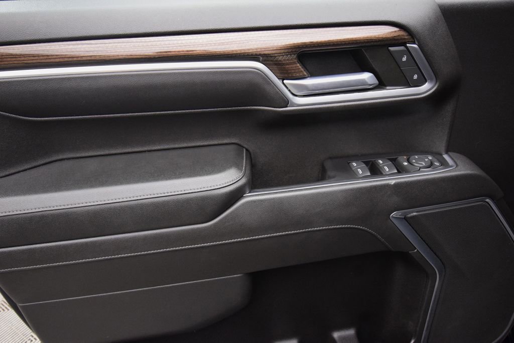 Used 2022 Chevrolet Silverado 1500 LT AWD/4WD image 25