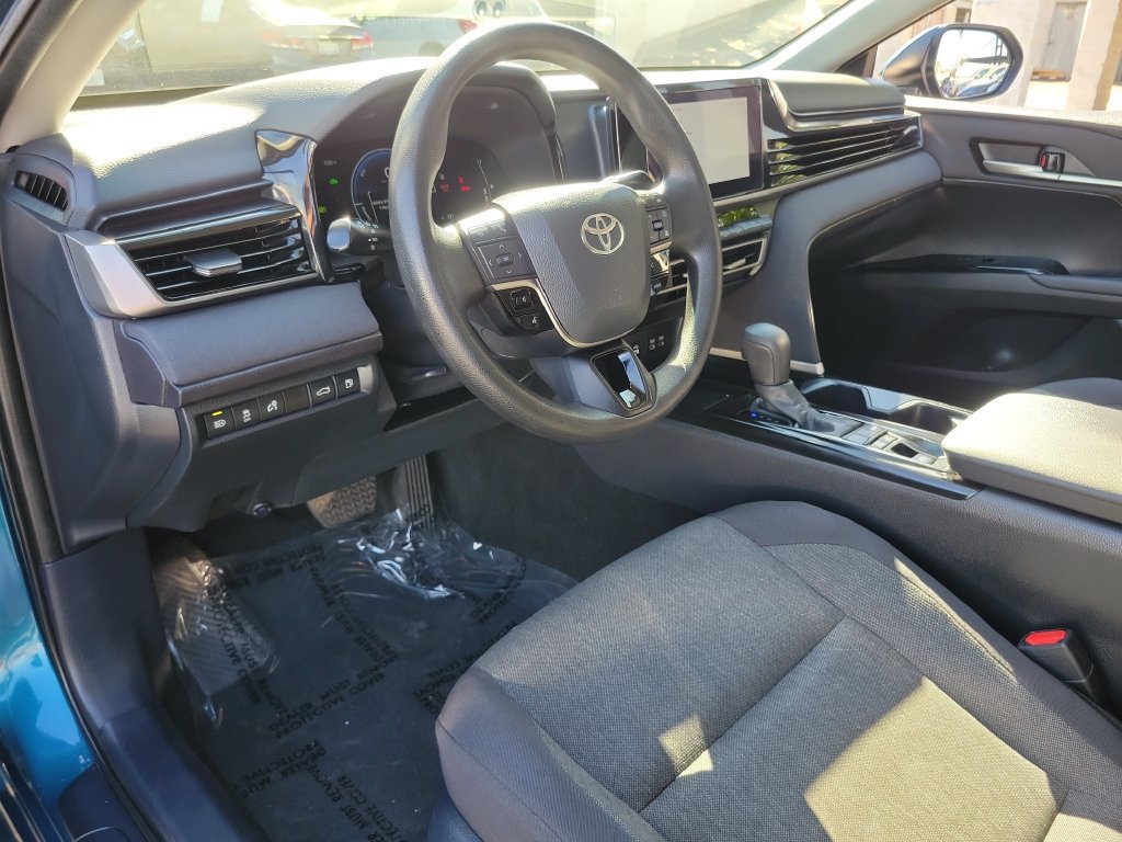 Used 2025 Toyota Camry LE FWD image 19