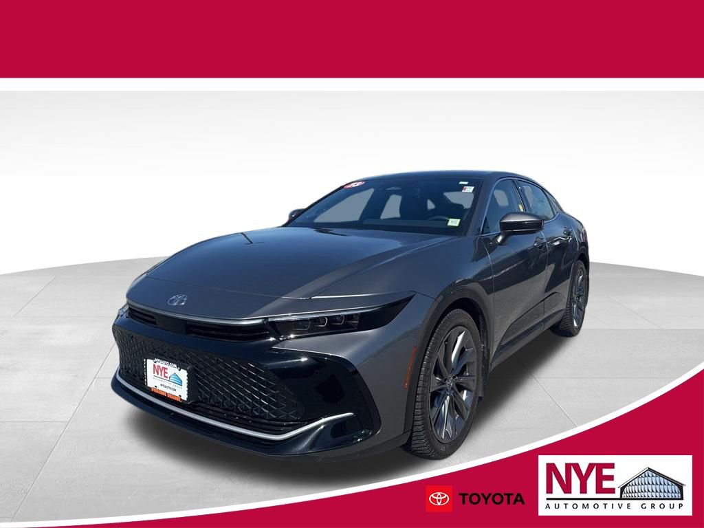 Used 2023 Toyota Crown Limited w/ Advanced Technology Package image 1