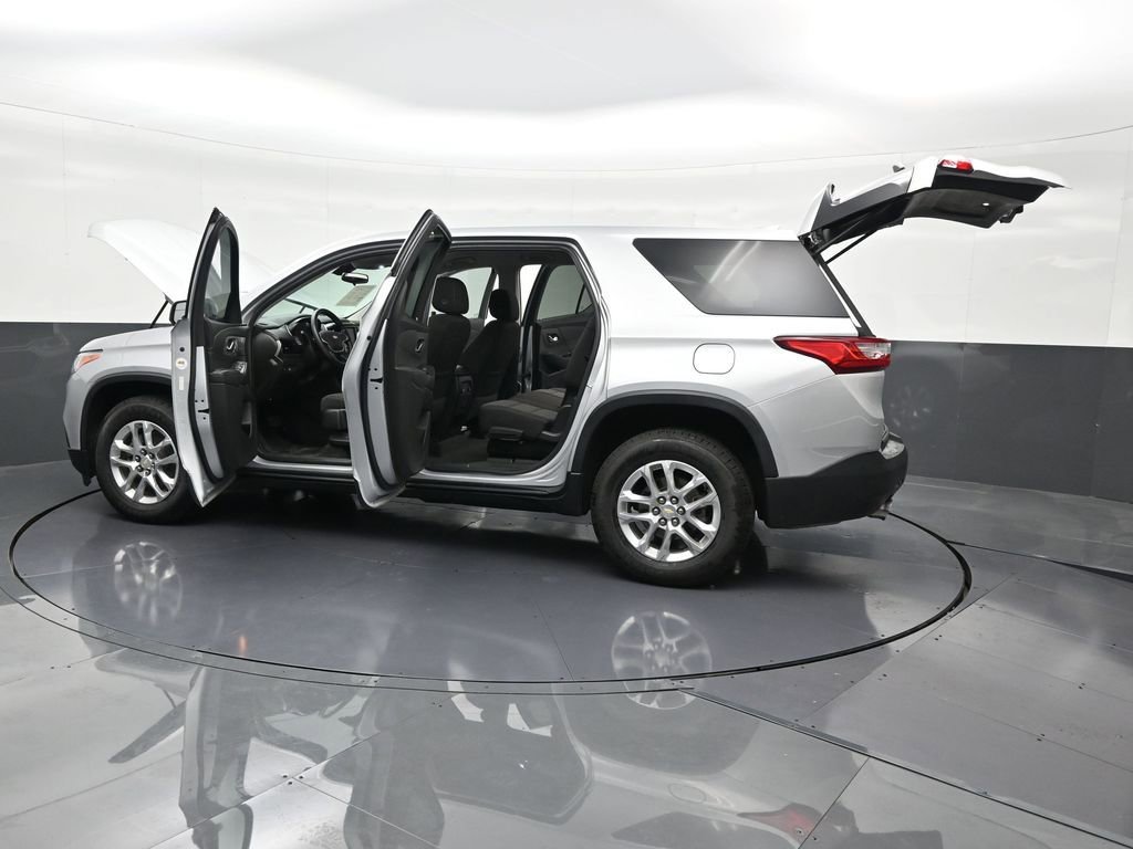 Used 2021 Chevrolet Traverse LS image 35