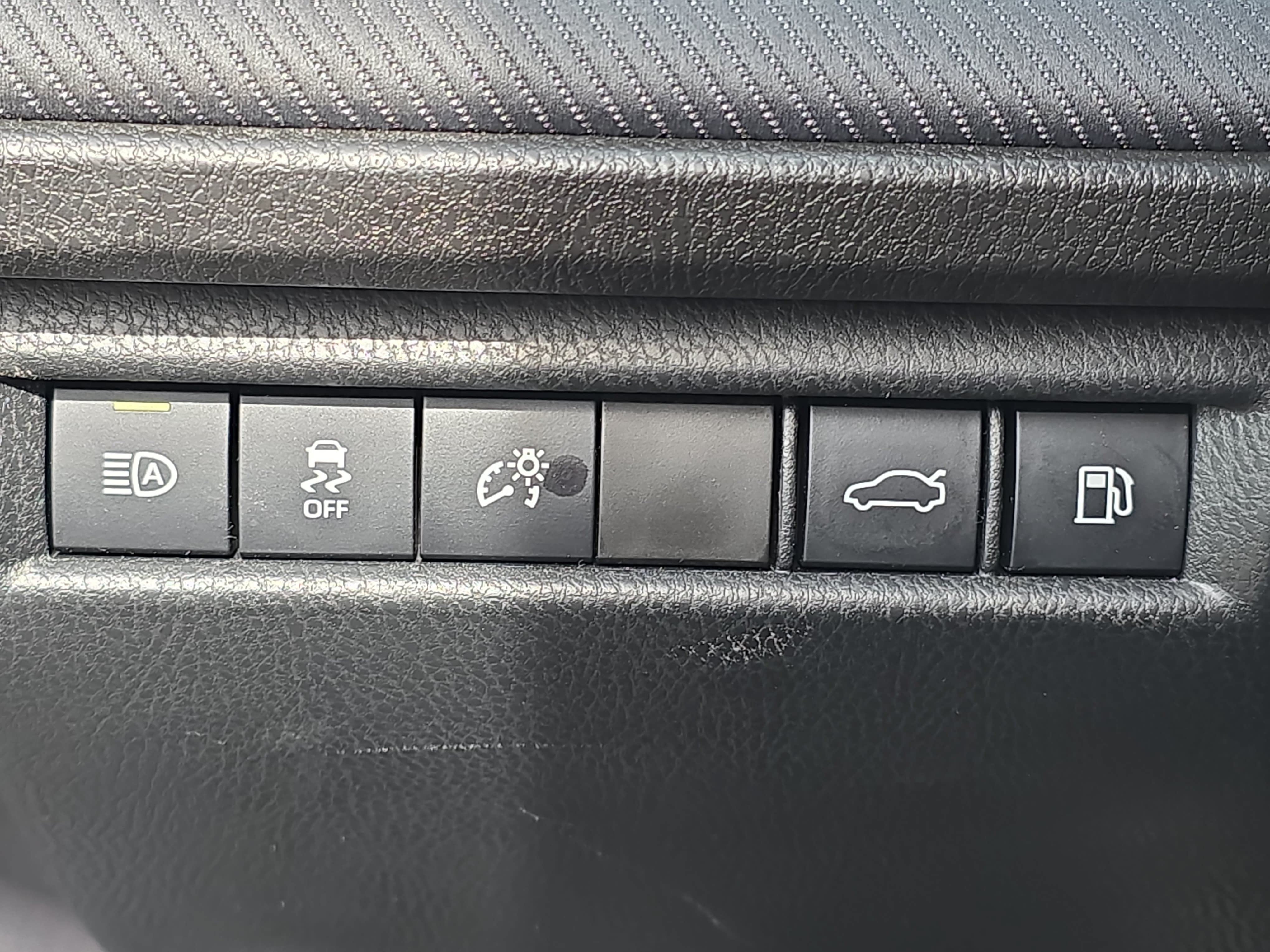 Used 2025 Toyota Camry SE w/ Multimedia Upgrade Package FWD image 24