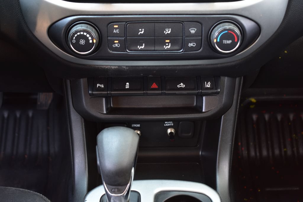 Used 2022 Chevrolet Colorado LT w/ Fleet Safety Package RWD image 27