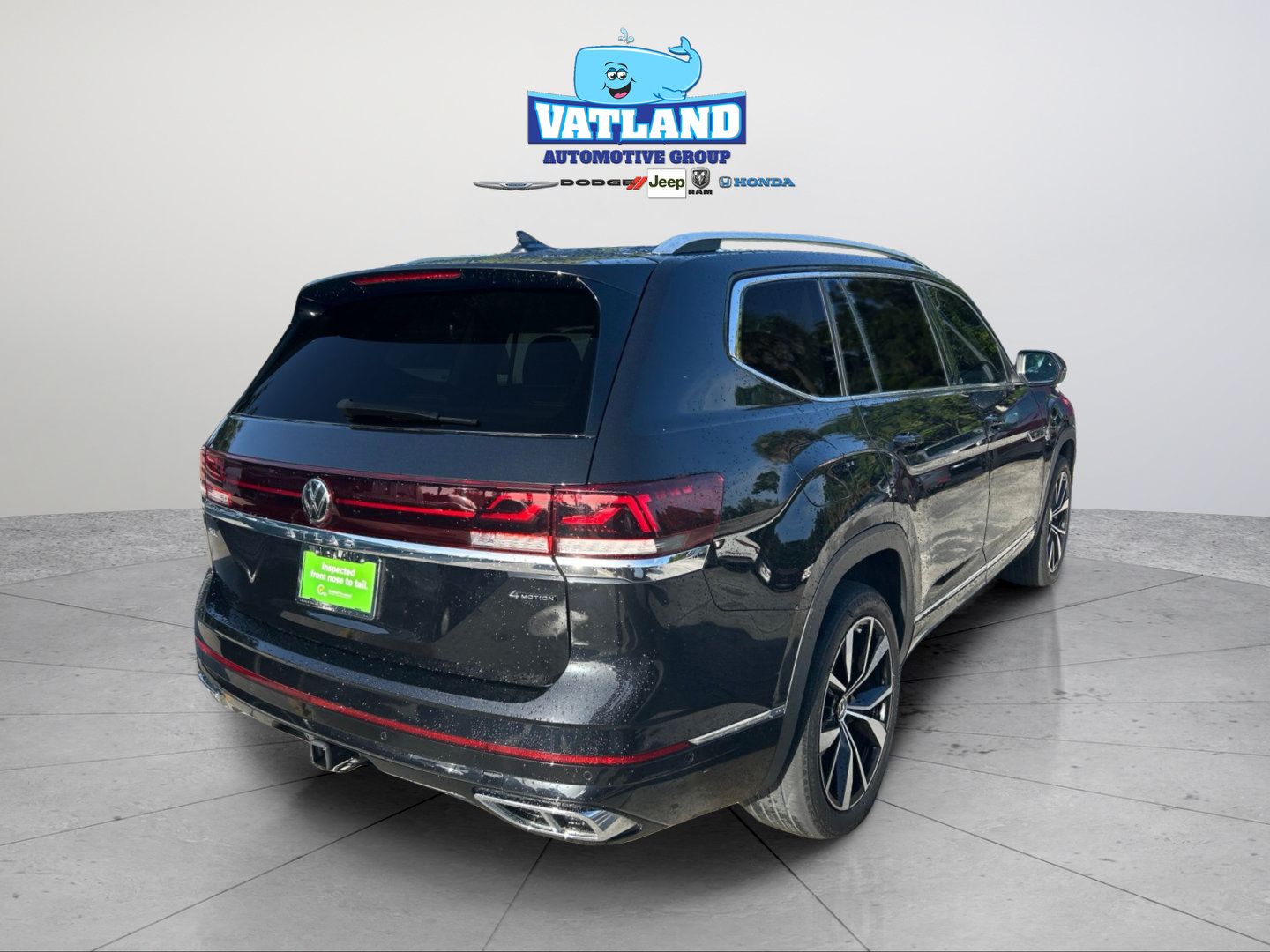 Used 2024 Volkswagen Atlas SEL Premium R-Line AWD/4WD image 5