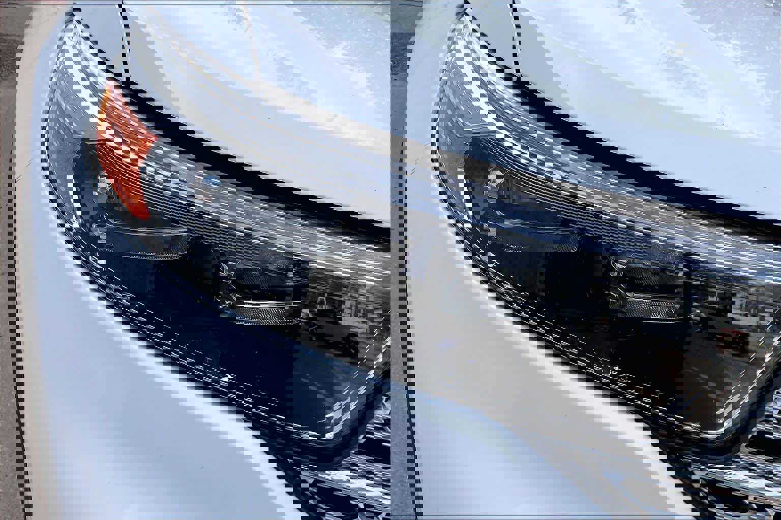 Used 2021 Ford Explorer Limited w/ Equipment Group 301A image 24