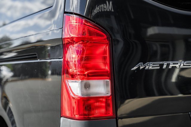 Used 2018 Mercedes-Benz Metris Passenger image 7