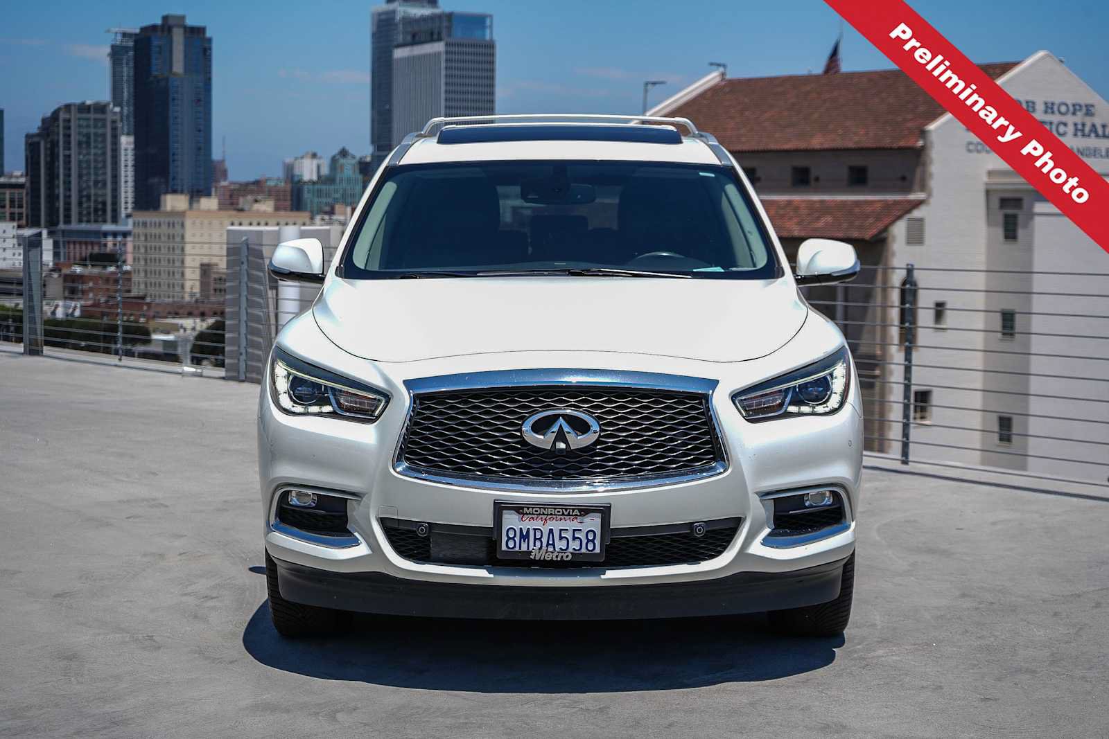 Used 2019 INFINITI QX60 Luxe w/ Sensory Package AWD/4WD image 2