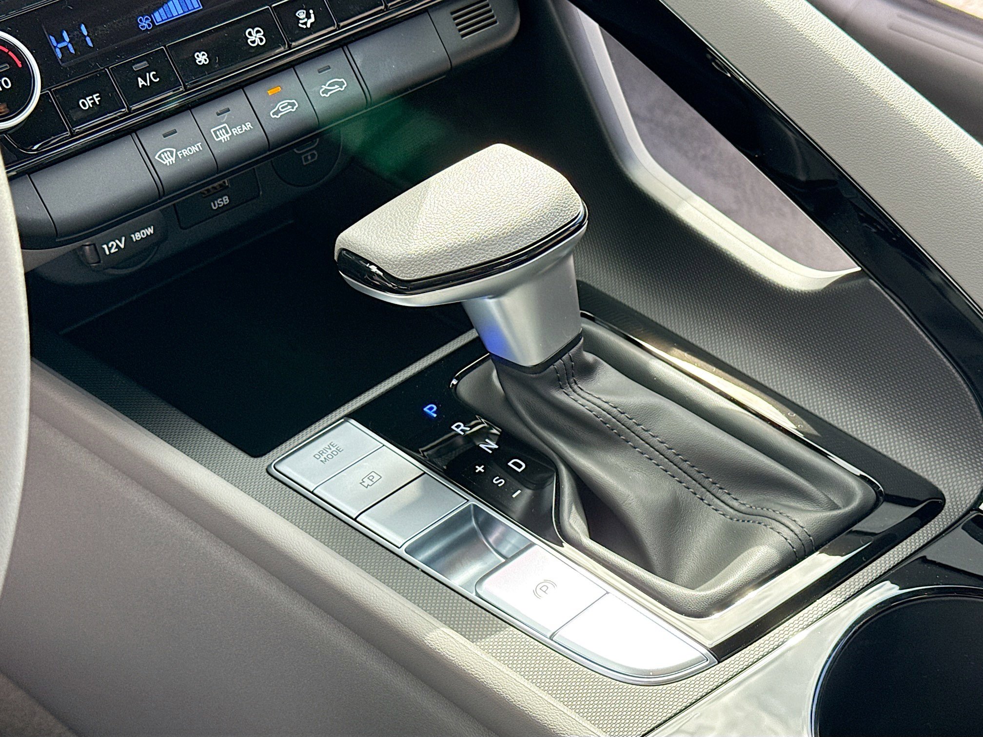 New 2026 Hyundai Elantra Blue FWD image 11