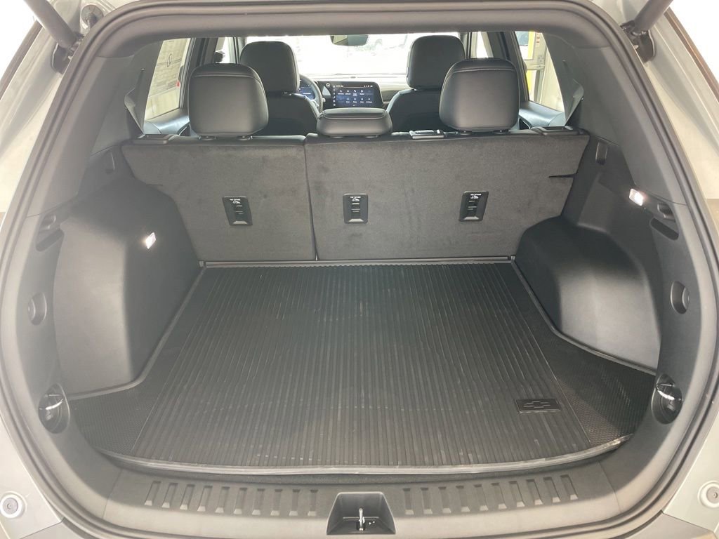 New 2026 Chevrolet Equinox LT w/ Convenience Package II AWD/4WD image 19