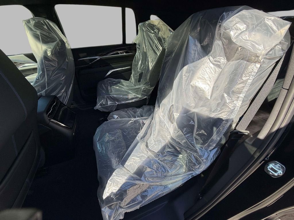 New 2025 Cadillac Escalade IQ Luxury 1 AWD/4WD image 13