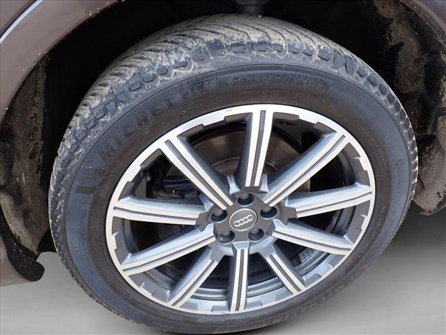 Used 2017 Audi Q7 3.0T Prestige AWD/4WD image 7