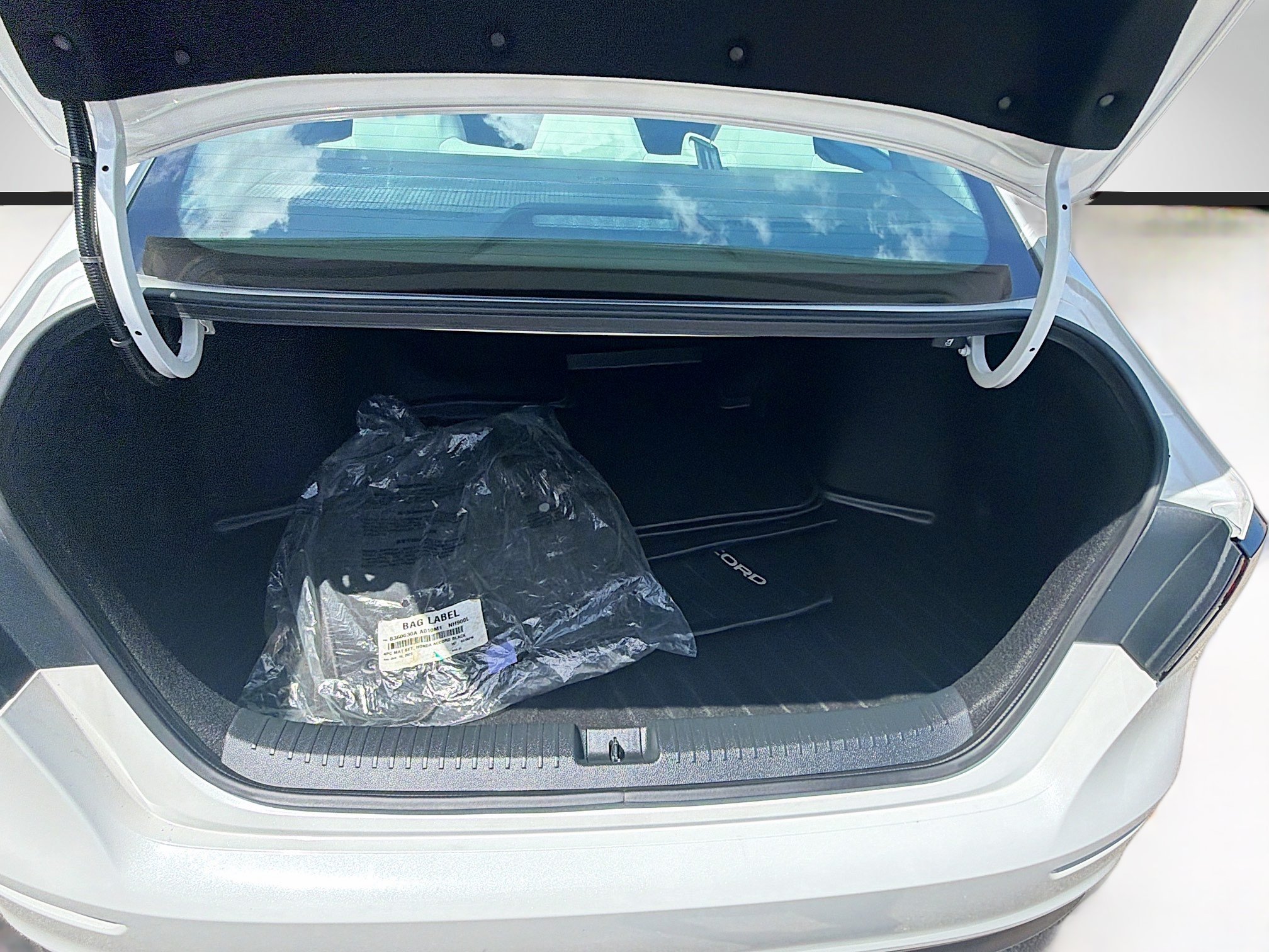 Used 2023 Honda Accord LX image 25