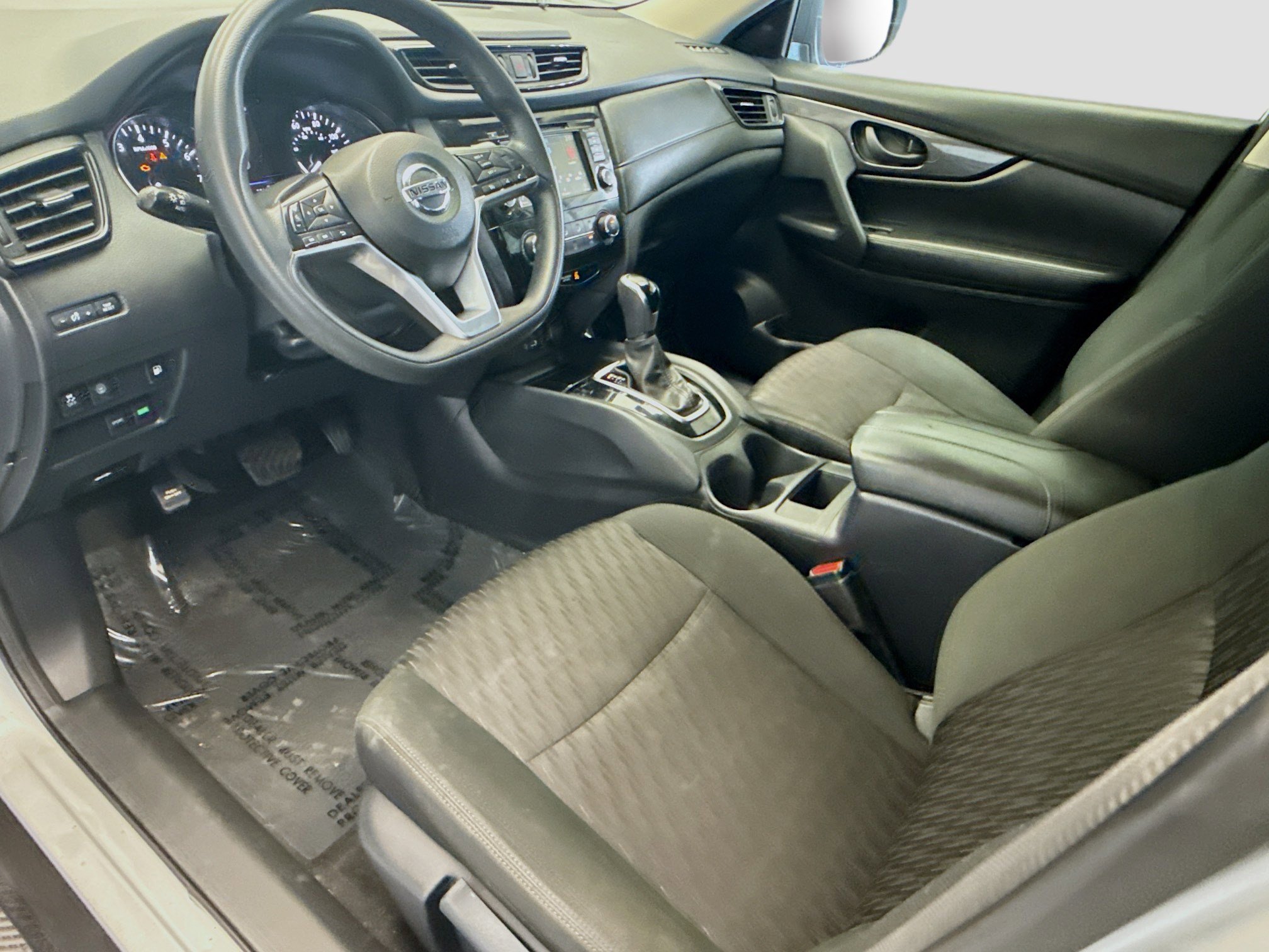 Used 2020 Nissan Rogue S image 13