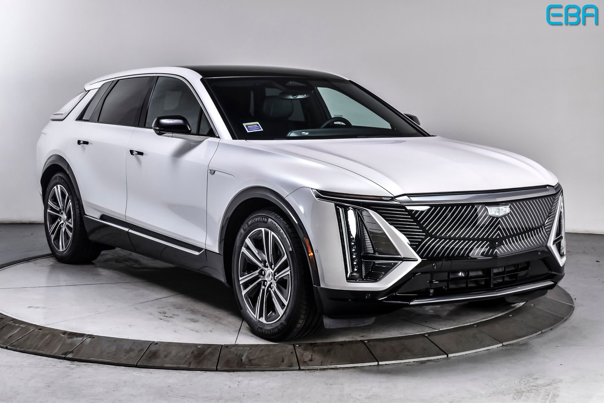 Used 2024 Cadillac Lyriq Luxury RWD image 1