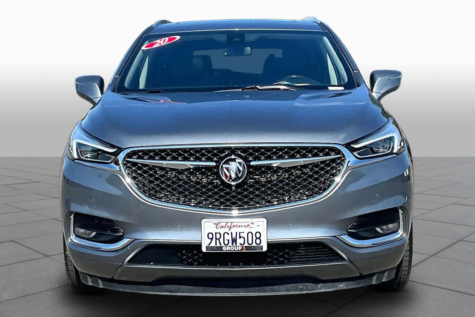 Used 2020 Buick Enclave Avenir w/ Avenir Technology Package FWD image 3