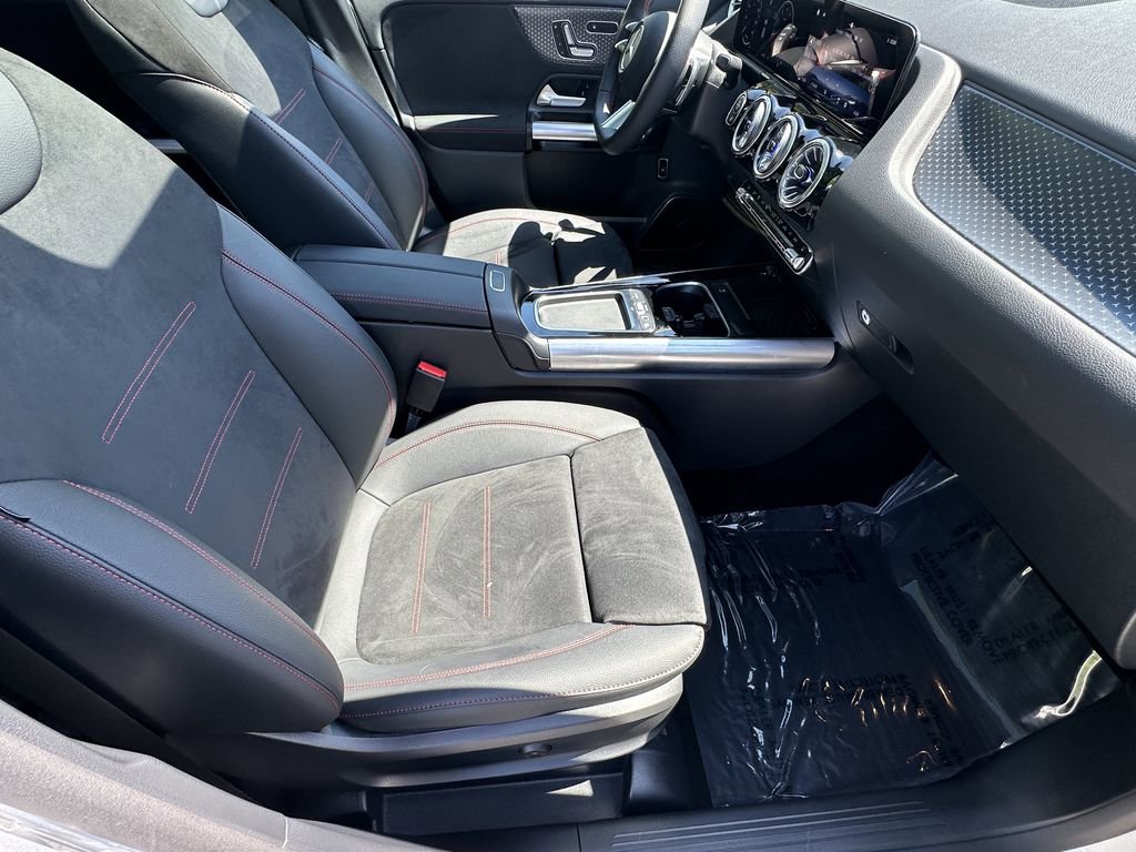 Certified 2025 Mercedes-Benz GLA 250 image 15