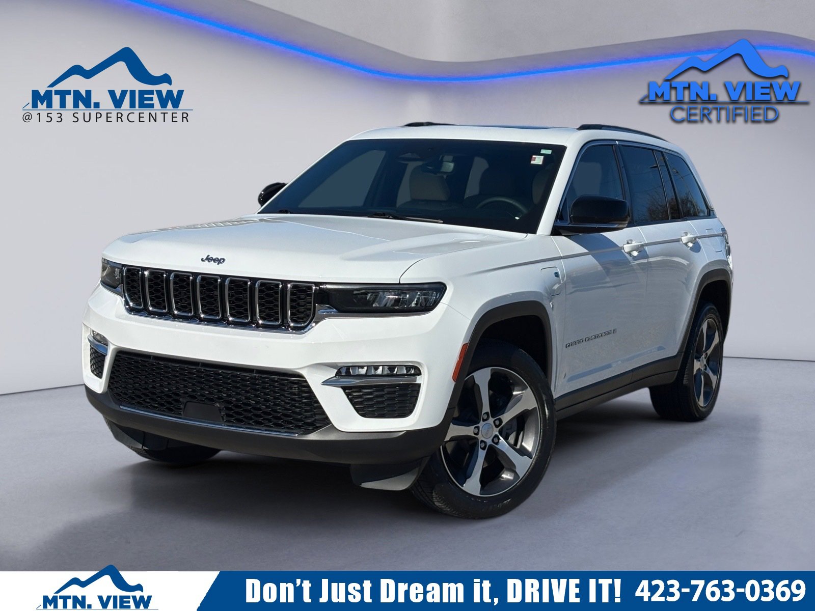 Used 2023 Jeep Grand Cherokee 4WD 4xe image 1