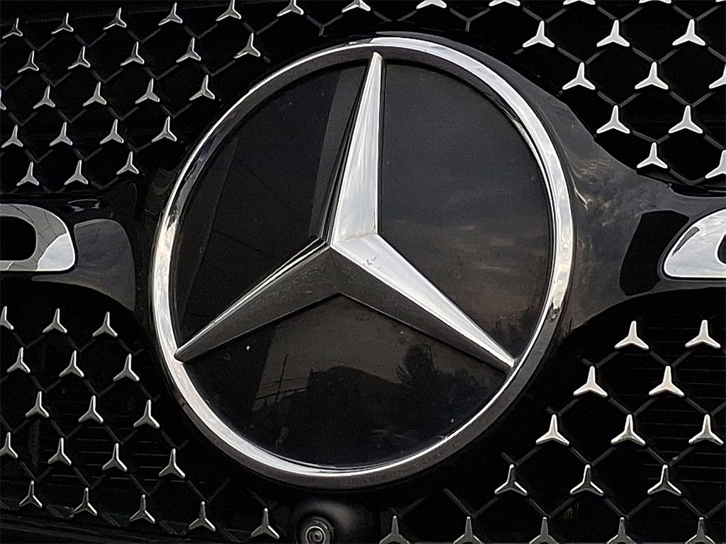 Used 2023 Mercedes-Benz GLC 300 4MATIC image 29