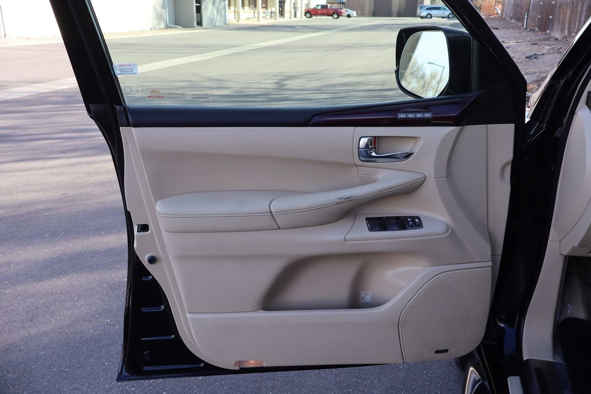 Used 2011 Lexus LX 570 4WD w/ Luxury Pkg image 23
