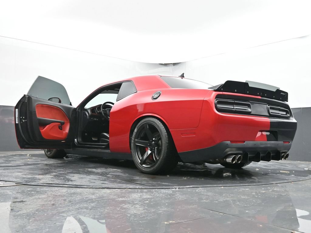 Used 2016 Dodge Challenger SRT Hellcat image 91