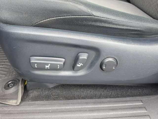 Used 2022 Toyota 4Runner SR5 AWD/4WD image 29