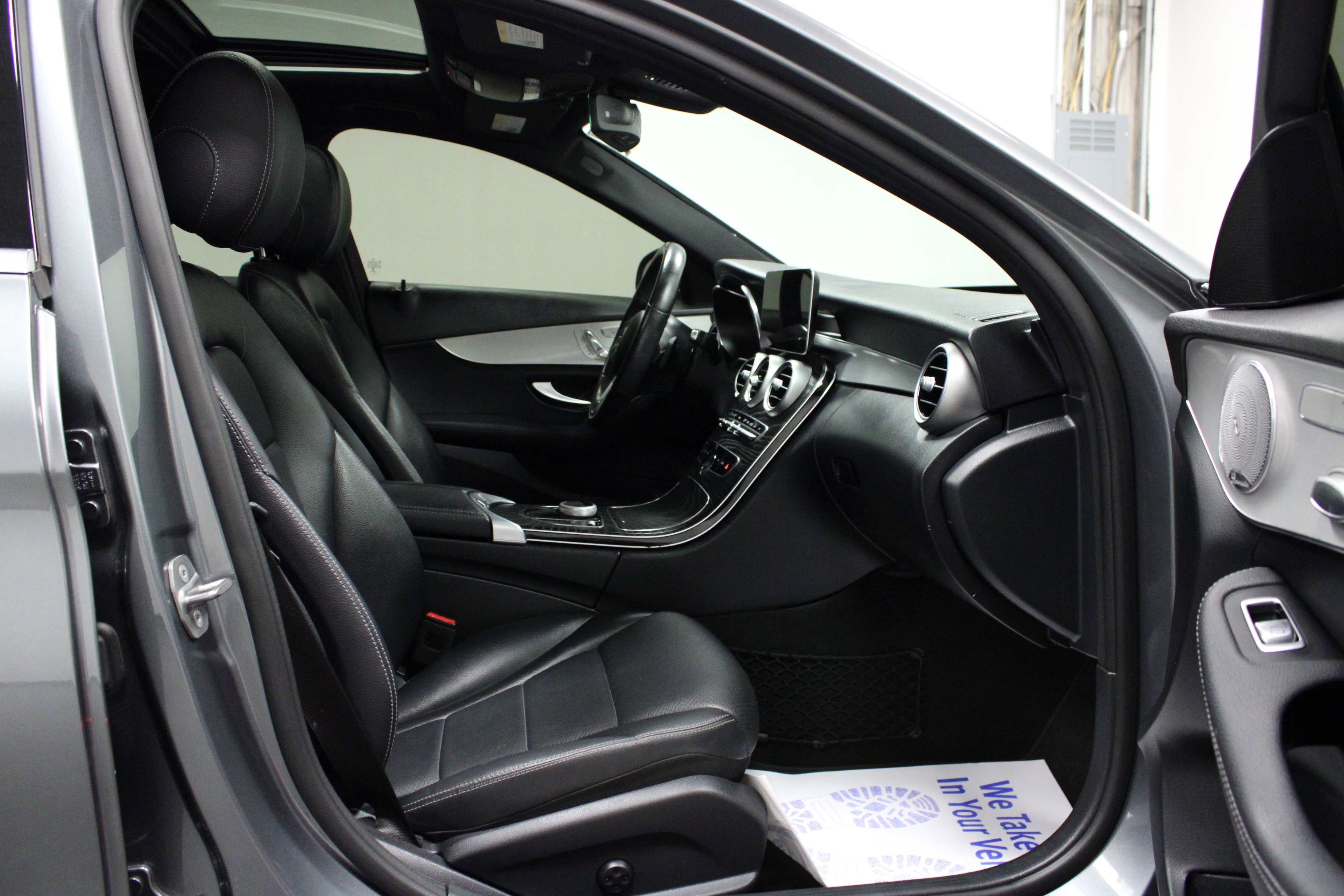 Used 2021 Mercedes-Benz C 300 Sedan w/ Premium Package image 15