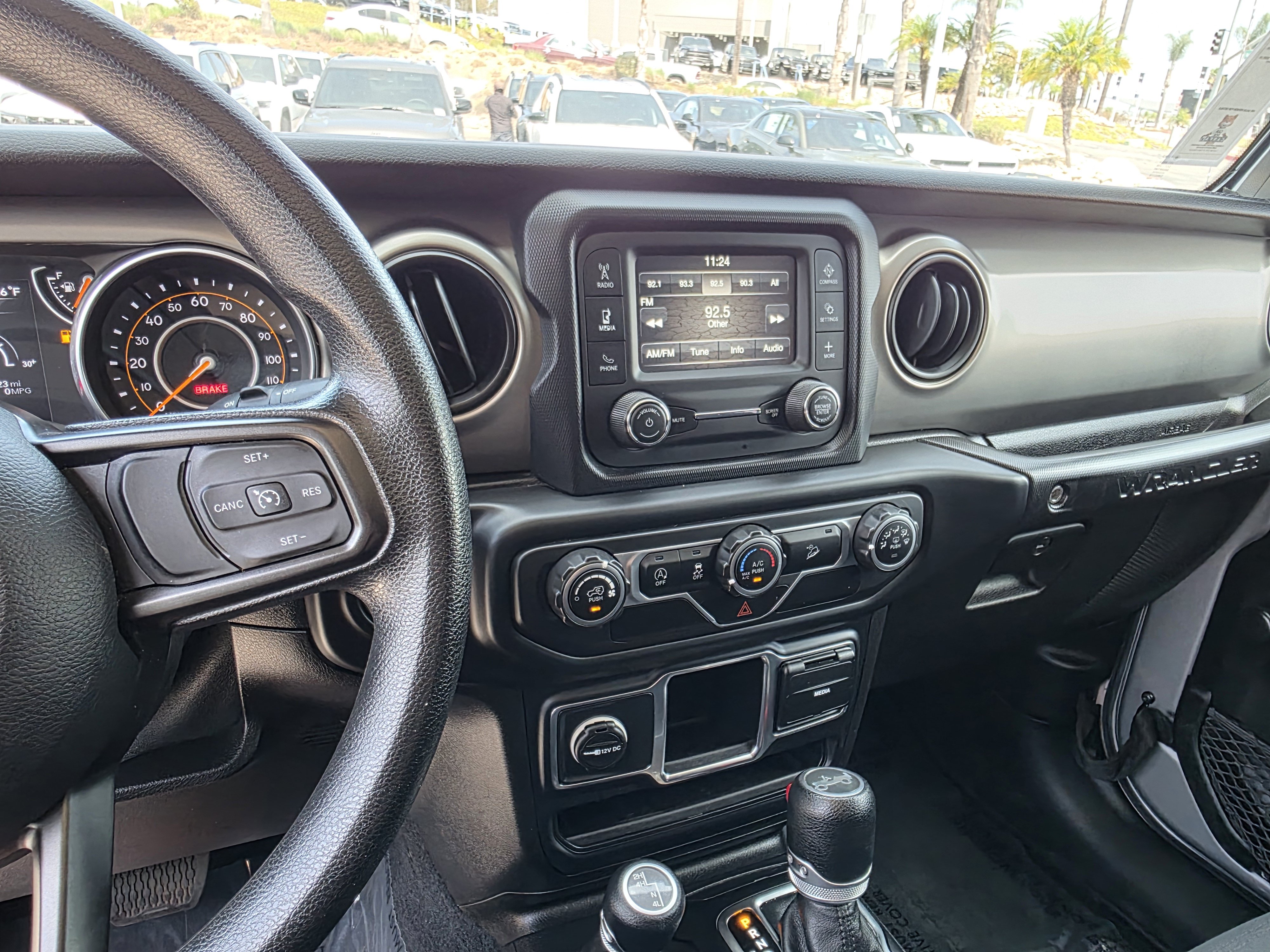Used 2018 Jeep Wrangler Unlimited Sport AWD/4WD image 10