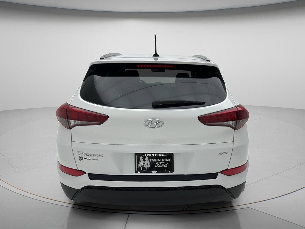 Used 2017 Hyundai Tucson SE AWD/4WD image 6