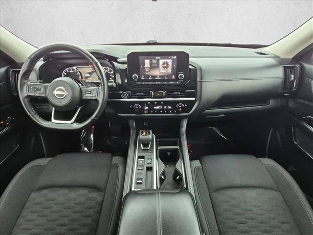 Used 2022 Nissan Pathfinder SV FWD image 19