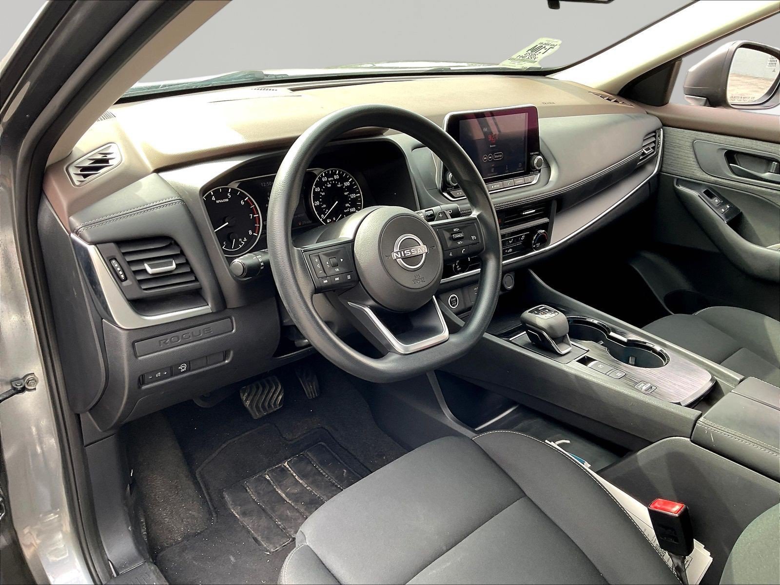 Used 2023 Nissan Rogue S FWD image 18