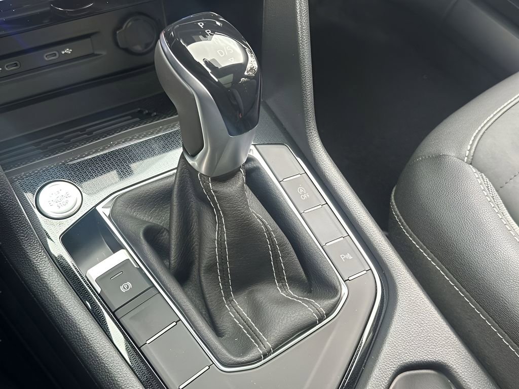 New 2026 Volkswagen Taos SE image 20