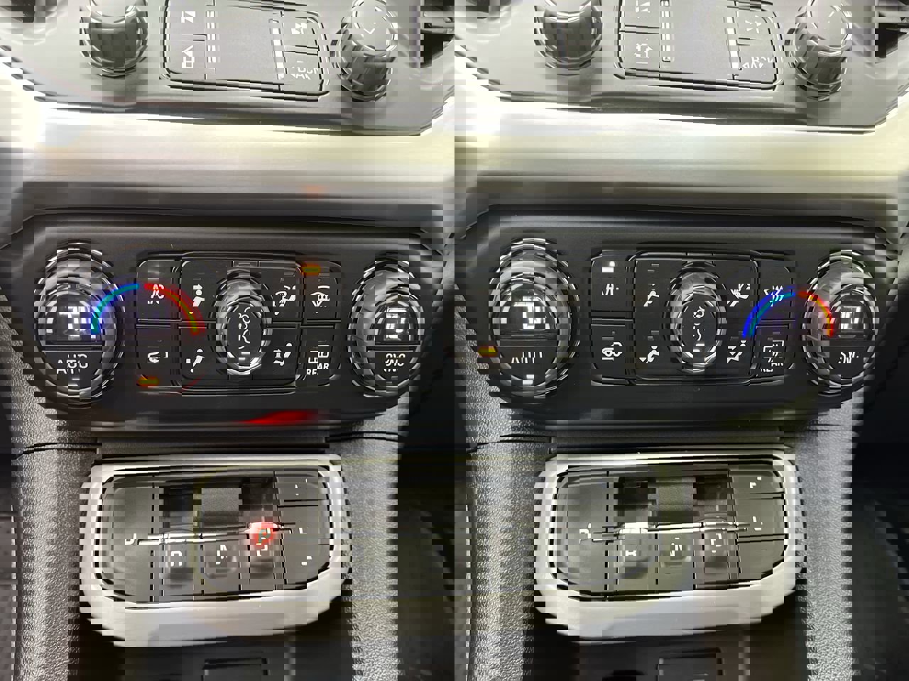 Certified 2023 GMC Acadia SLE w/ Driver Convenience Package image 25