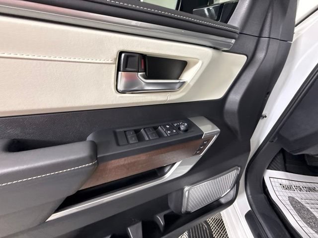 Used 2025 Toyota Sequoia Capstone AWD/4WD image 15