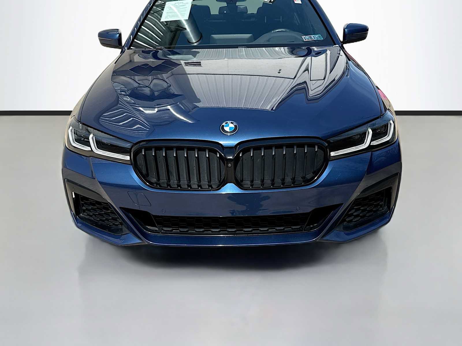 Used 2023 BMW M550i xDrive w/ Executive Package AWD/4WD image 2