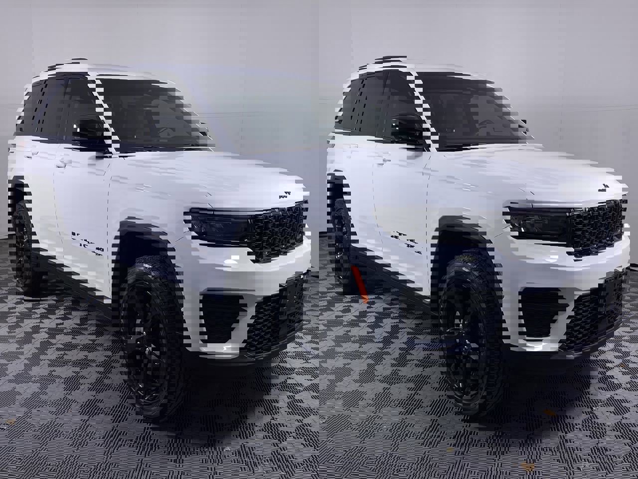 Used 2023 Jeep Grand Cherokee Altitude image 20