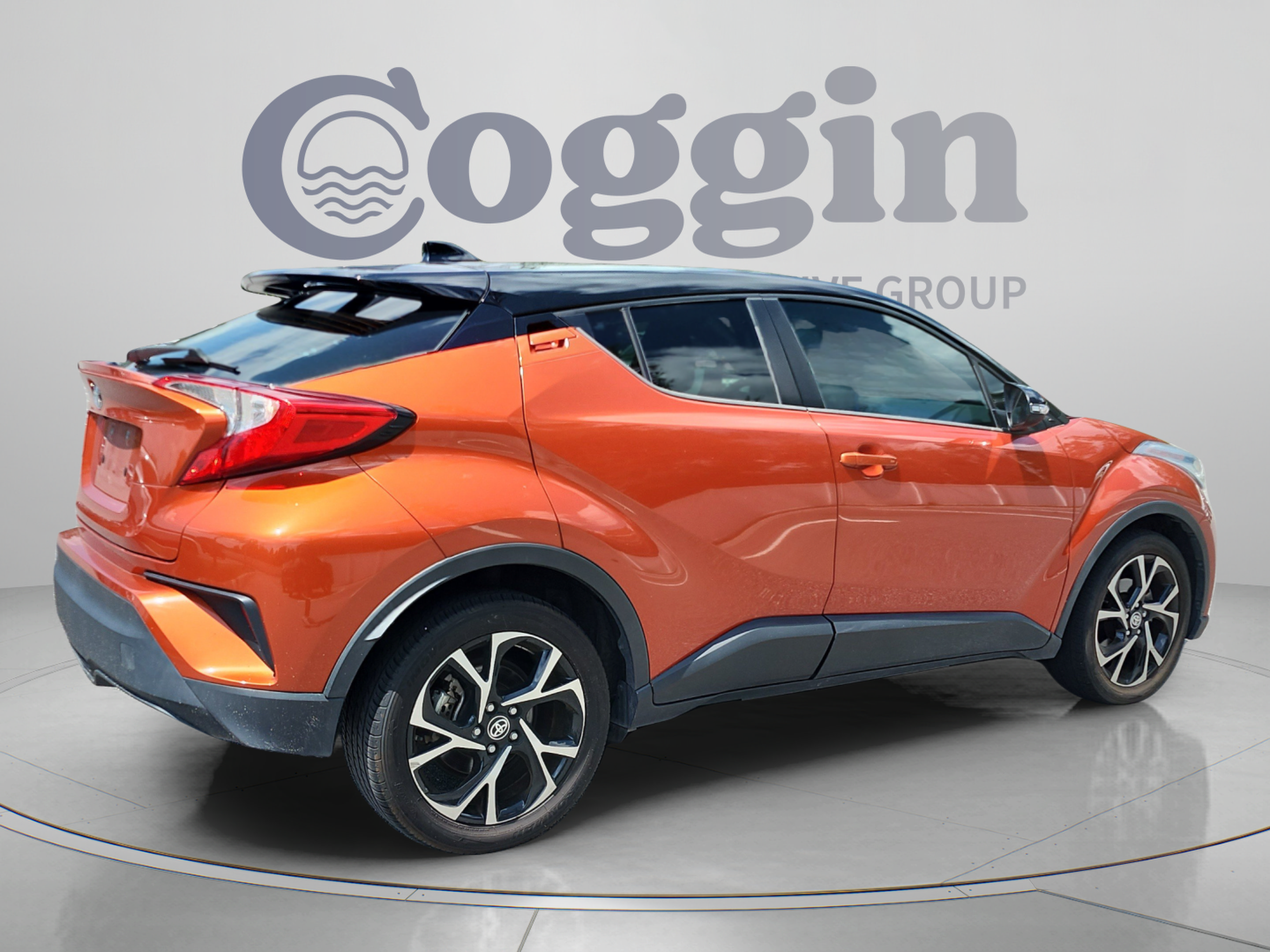 Used 2020 Toyota C-HR XLE FWD image 5