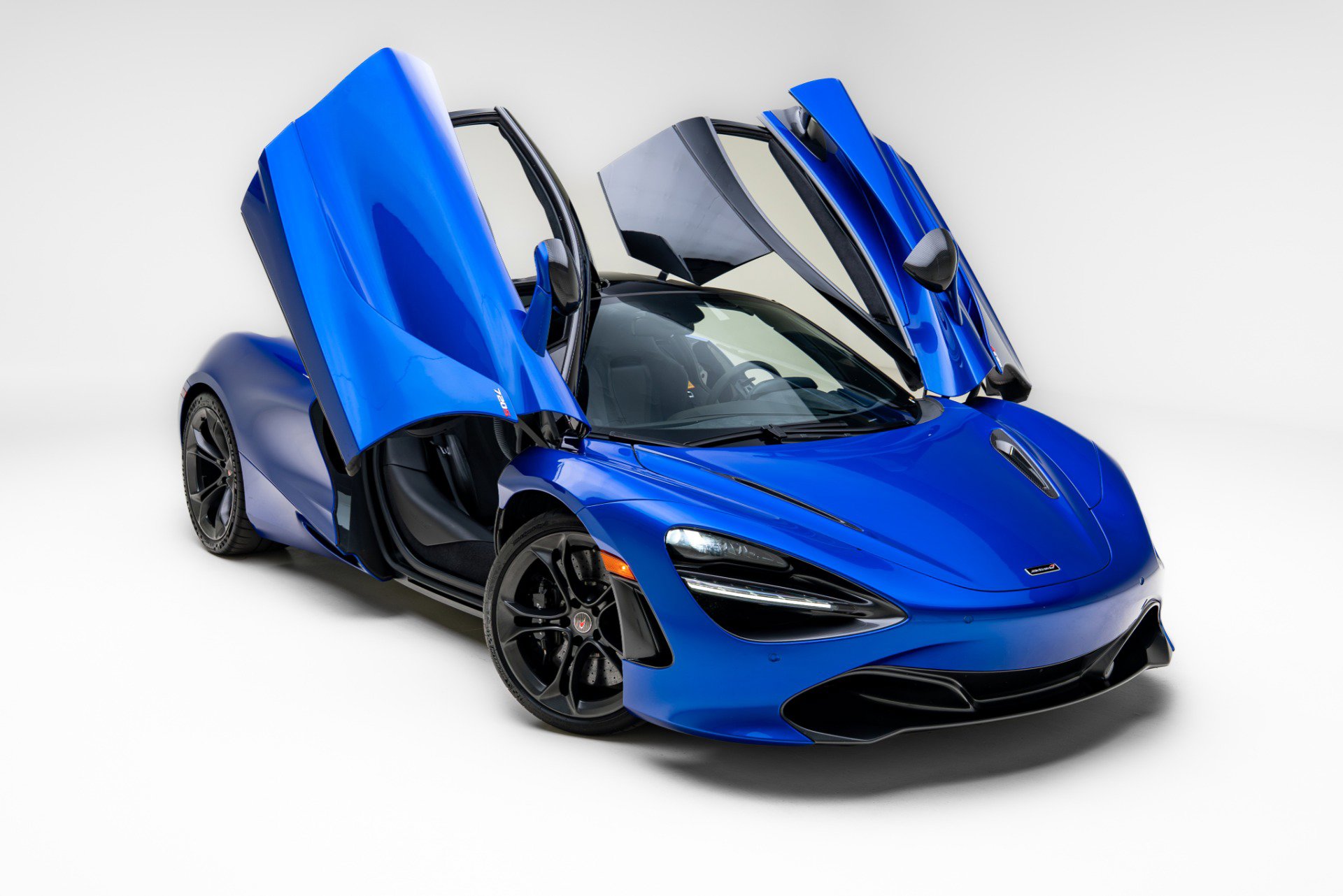 Used 2018 McLaren 720S Performance RWD image 24