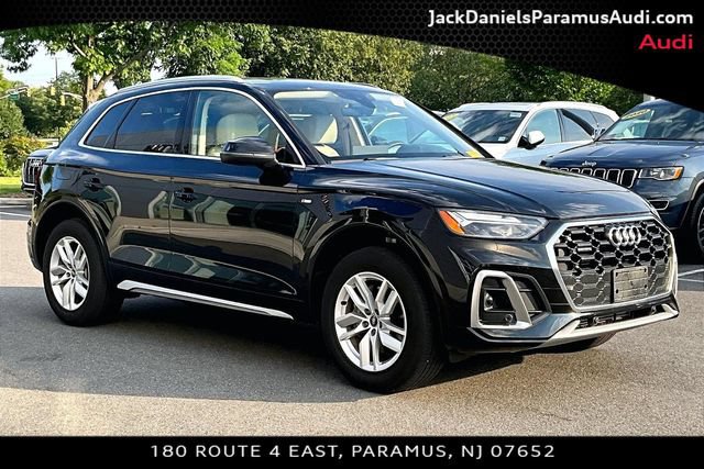 Certified 2023 Audi Q5 2.0T Premium w/ Convenience Package AWD/4WD image 9