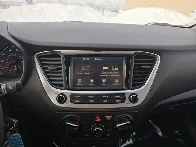 Used 2022 Hyundai Accent SEL image 15