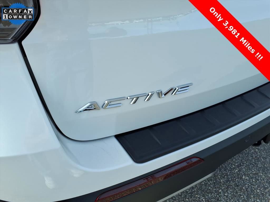 Used 2025 Ford Explorer Active w/ Active Comfort Package image 9
