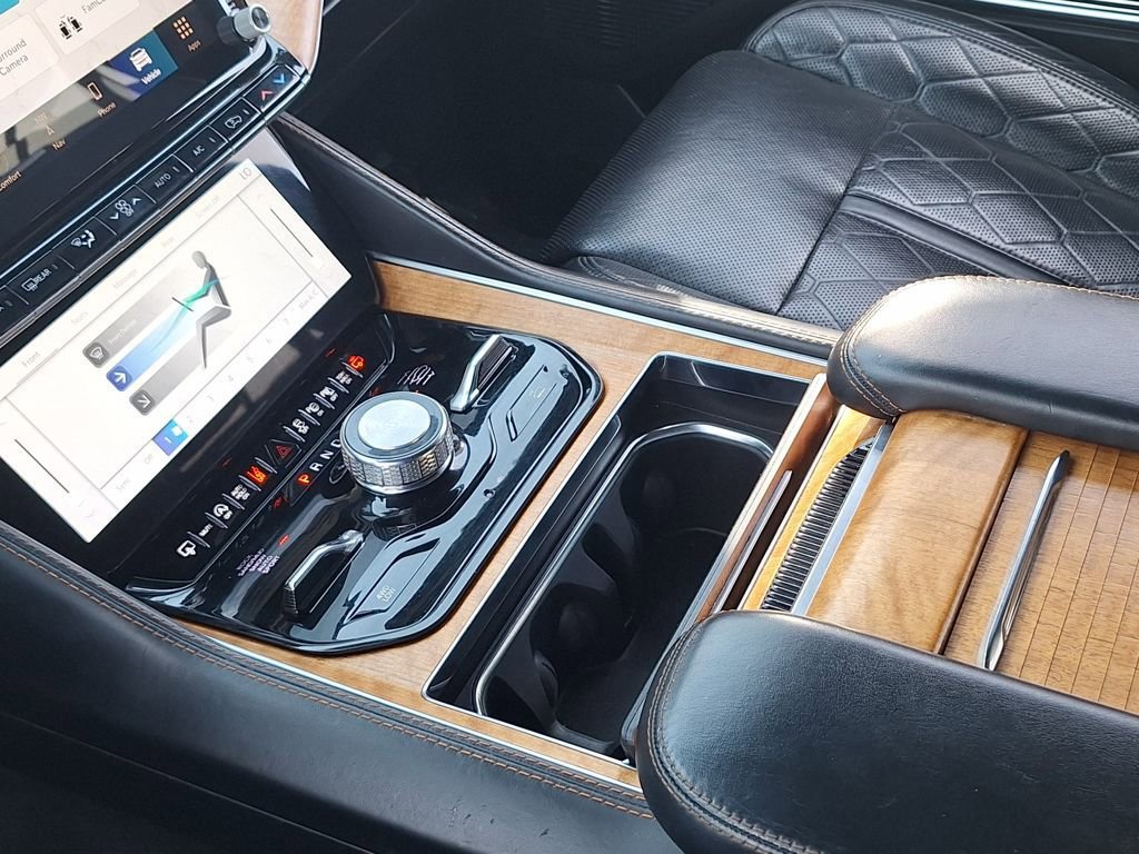 Used 2023 Jeep Grand Wagoneer Series III w/ Rear-Seat Entertainment Group image 28