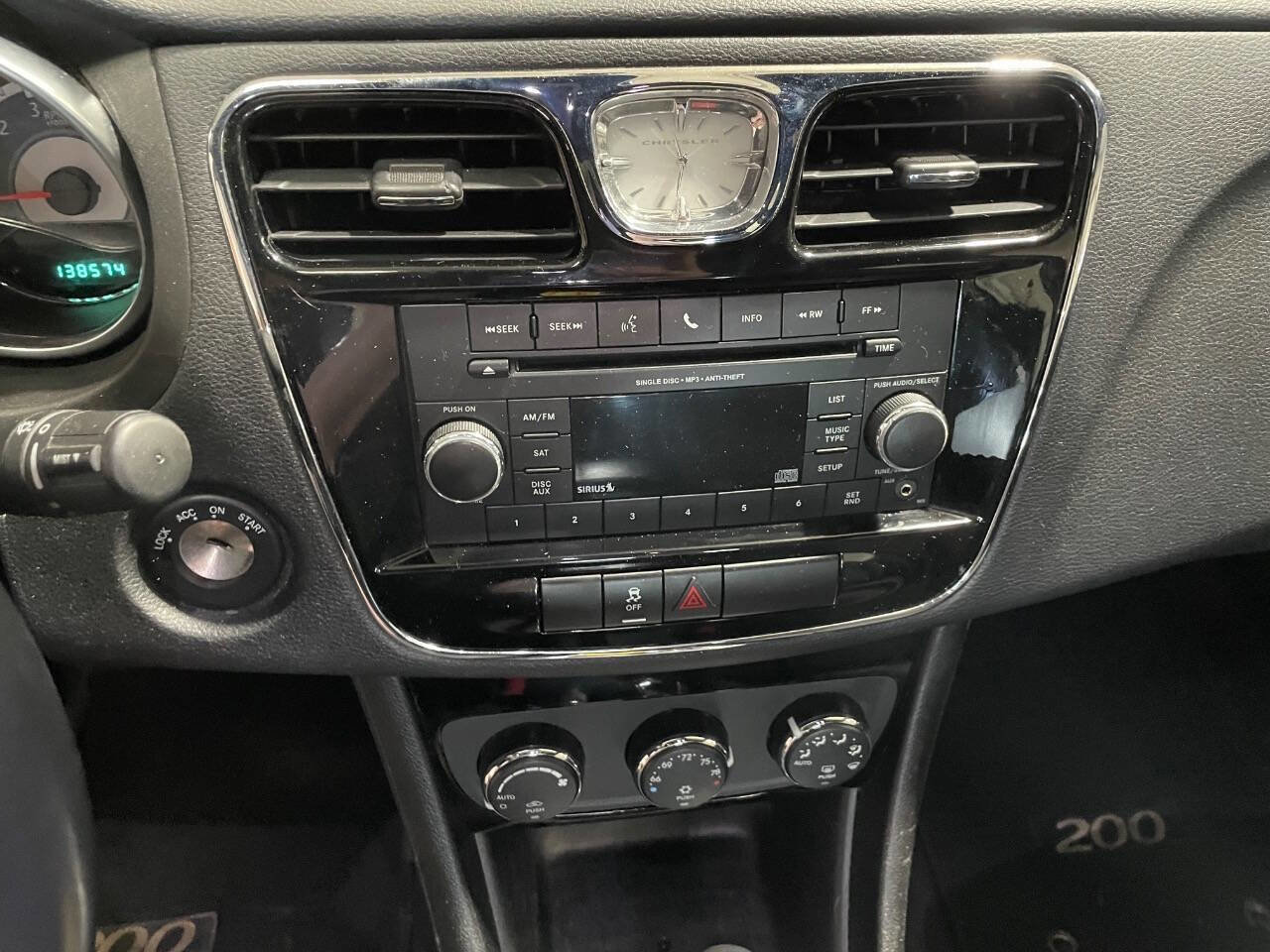 Used 2014 Chrysler 200 Touring image 11