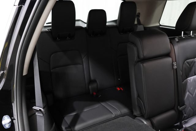 New 2026 Nissan Pathfinder Platinum w/ Cargo Package AWD/4WD image 15