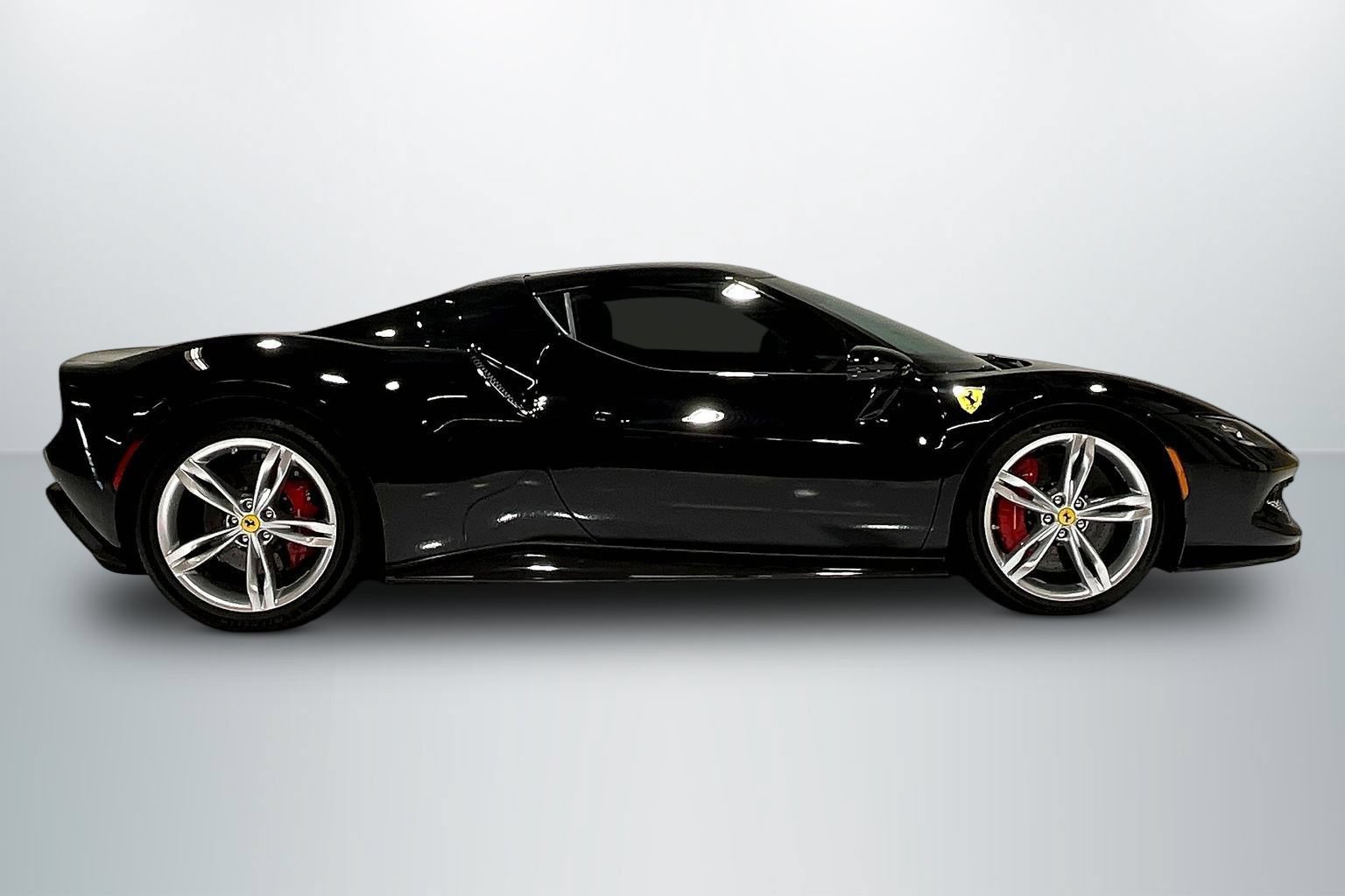 Used 2022 Ferrari 296 GTB RWD image 4