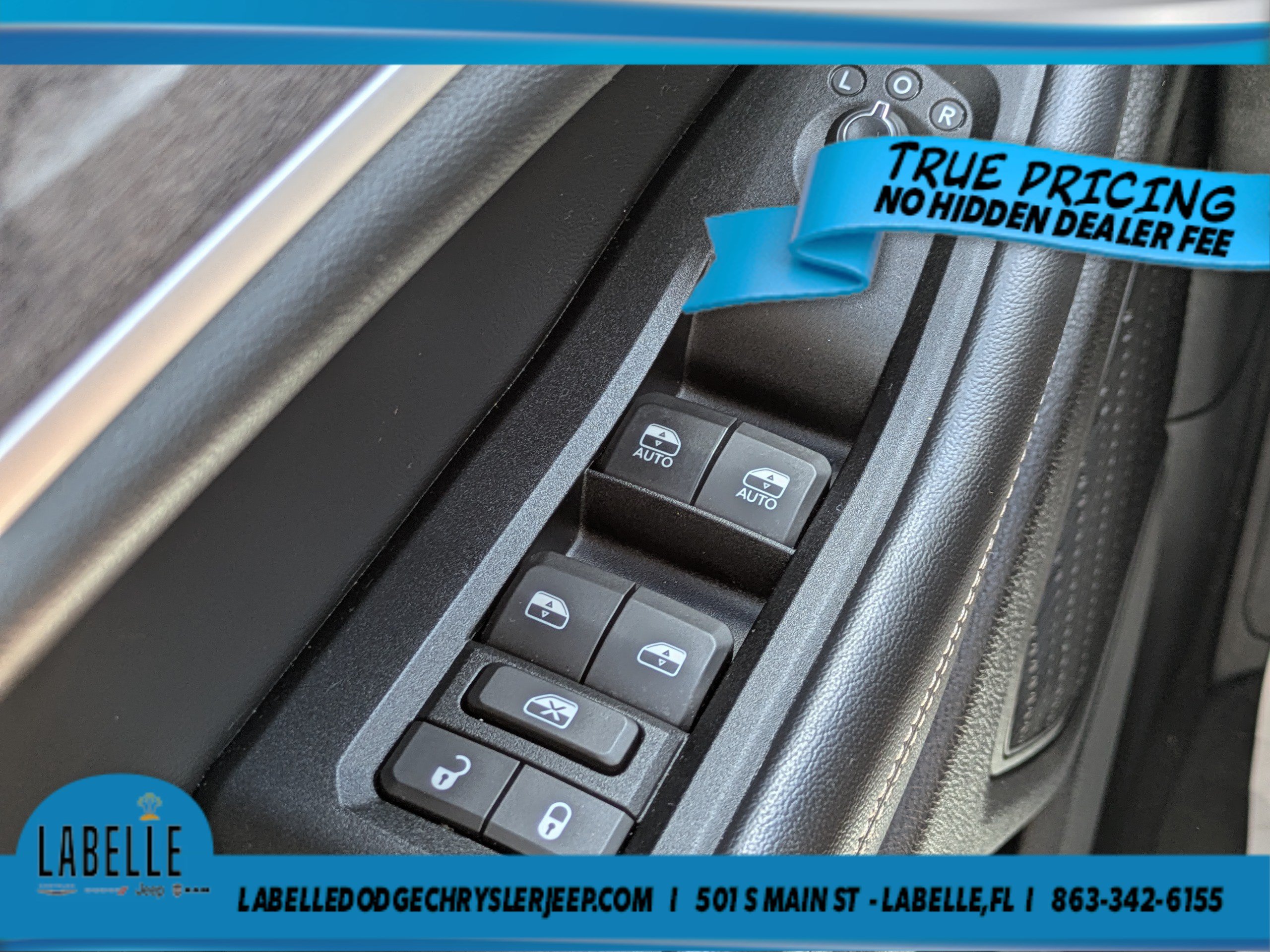 Used 2024 Jeep Grand Cherokee Limited AWD/4WD image 17