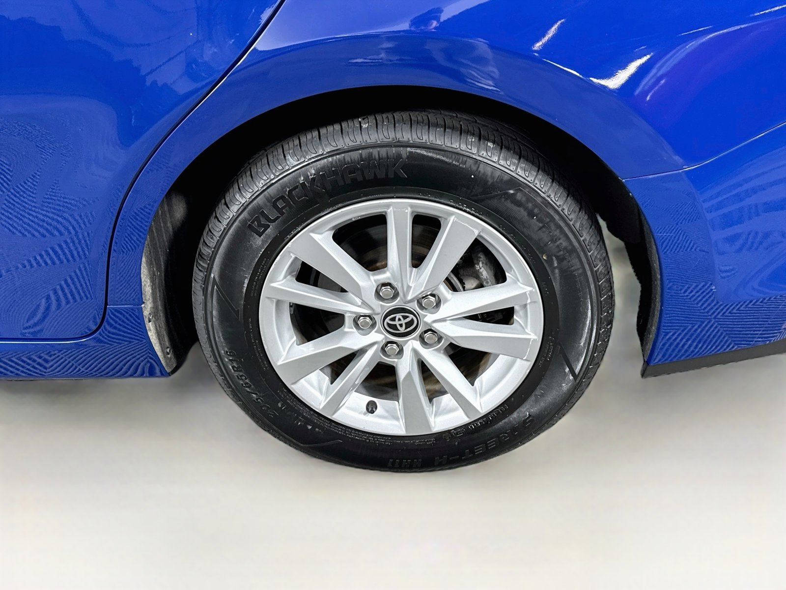 Used 2025 Toyota Camry LE FWD image 23