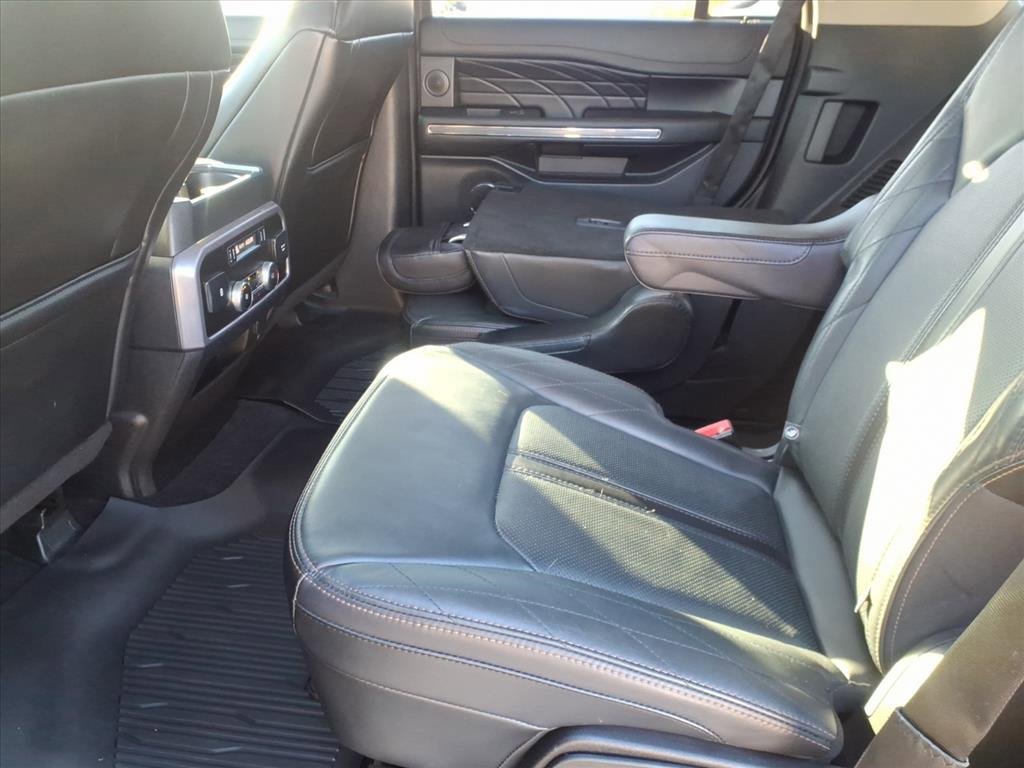 Used 2020 Ford Expedition Platinum image 13