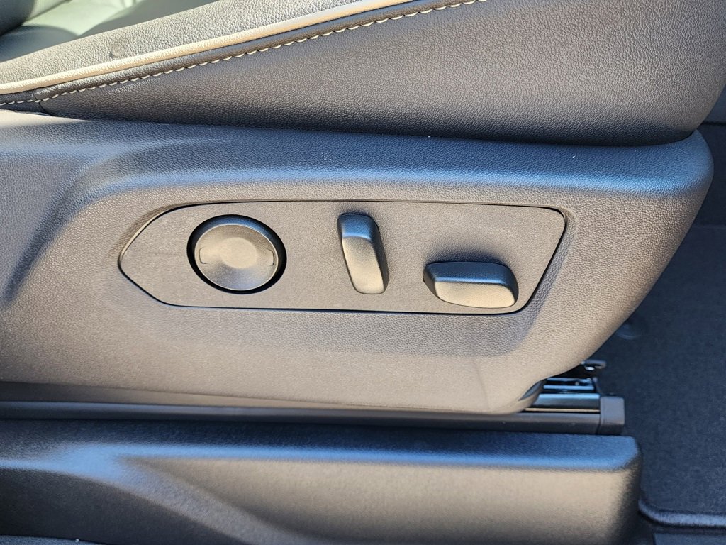 New 2026 GMC Yukon Elevation image 42